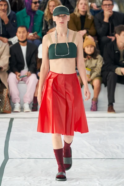 Look 13